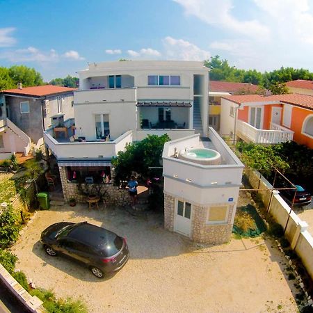 Apartments Kovac Vir Luaran gambar