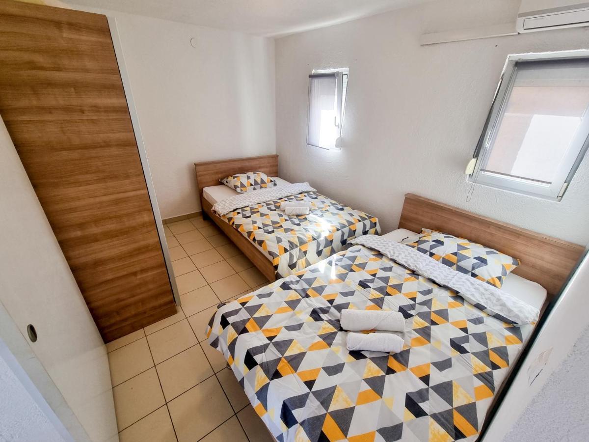 Apartments Kovac Vir Luaran gambar