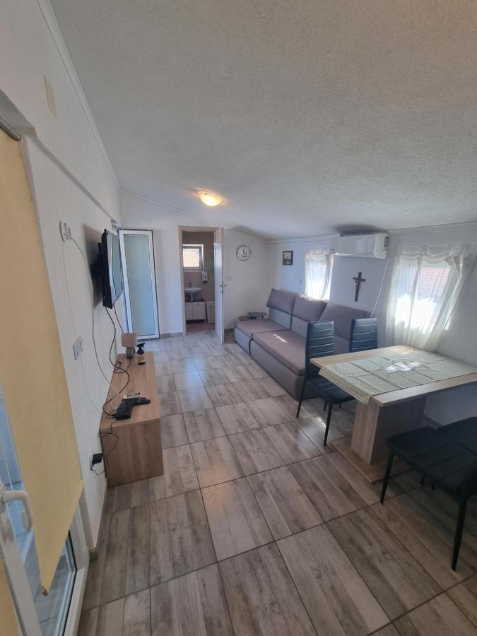 Apartments Kovac Vir Luaran gambar