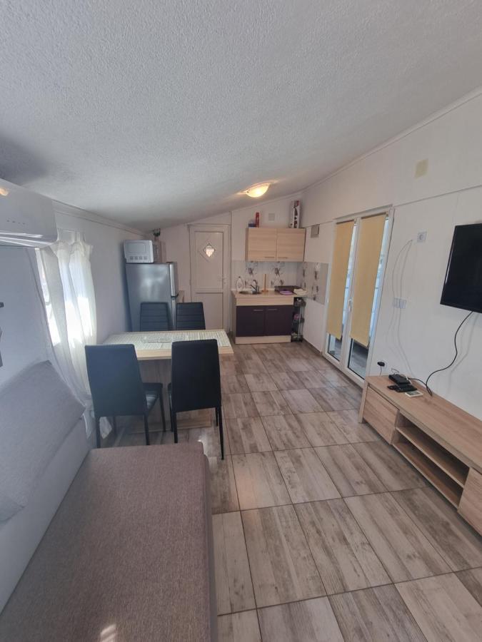 Apartments Kovac Vir Luaran gambar