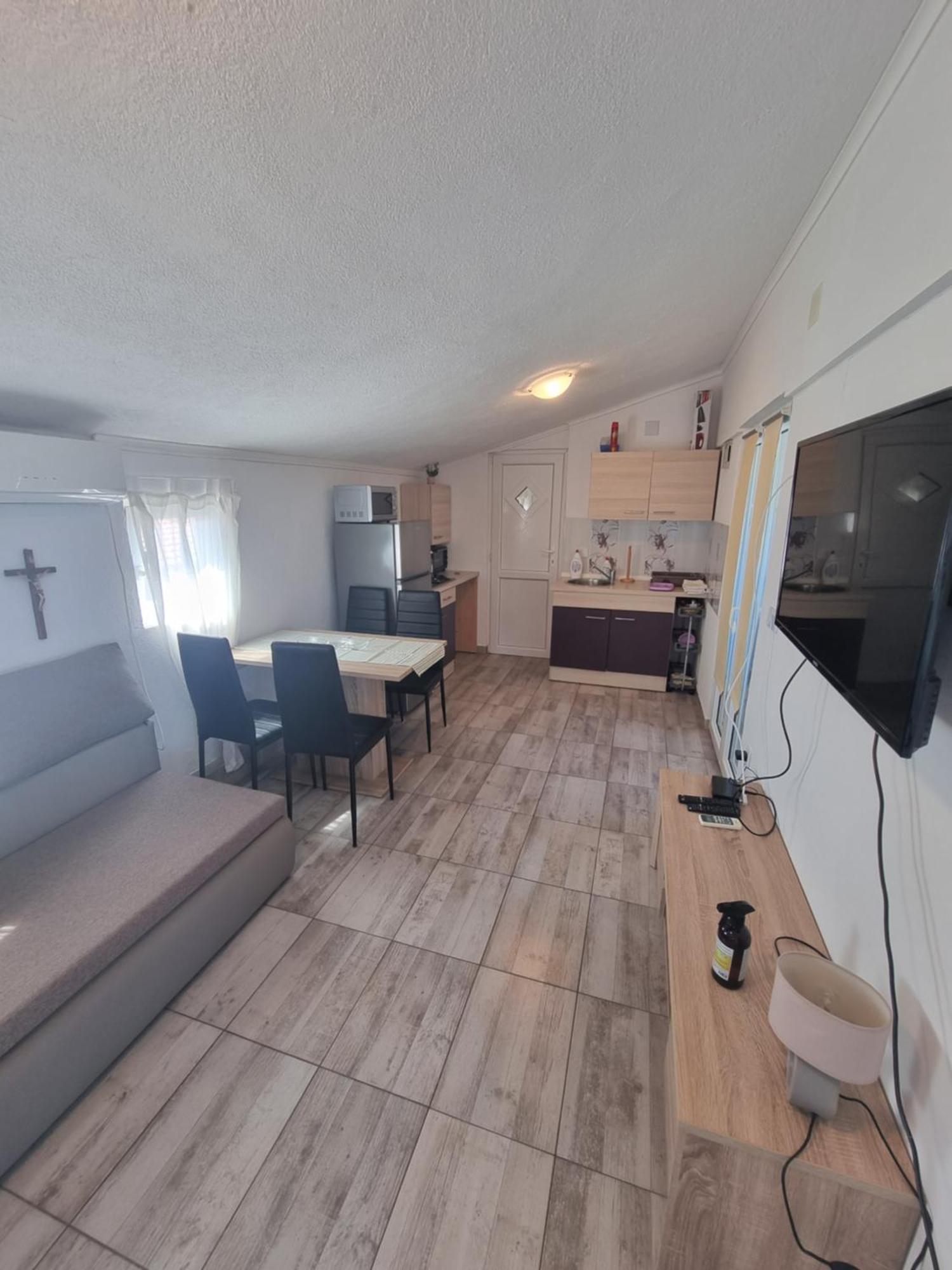 Apartments Kovac Vir Luaran gambar